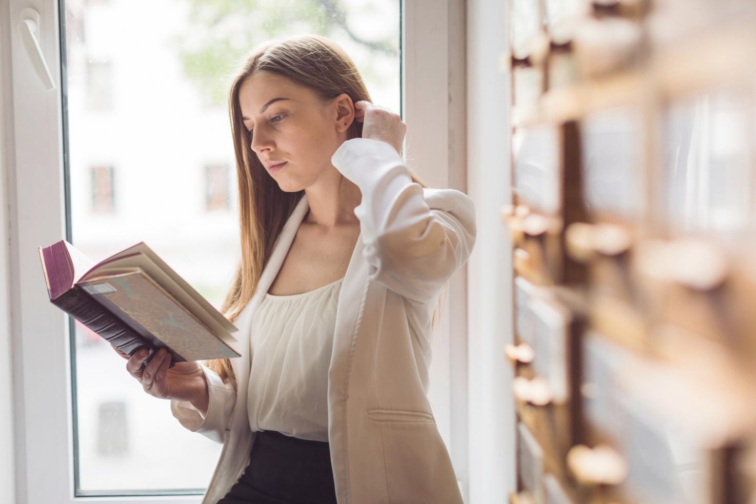 Financial data visualization showing trend analysis and forecasting methods